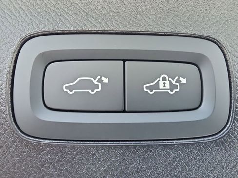 New 2026 Volvo XC90 B6 Ultra w/ Lounge Package image 15