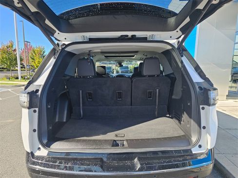 Used 2020 Chevrolet Traverse Premier w/ Redline Edition image 17