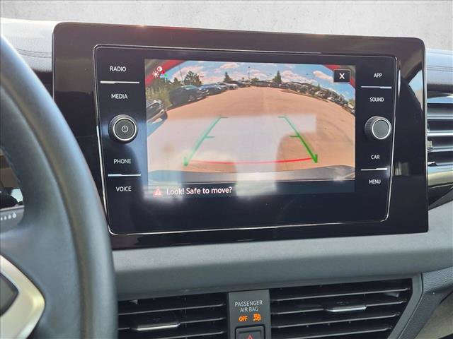 Used 2025 Volkswagen Jetta SE FWD image 14