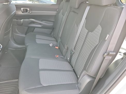 New 2026 Kia Sorento LX image 7