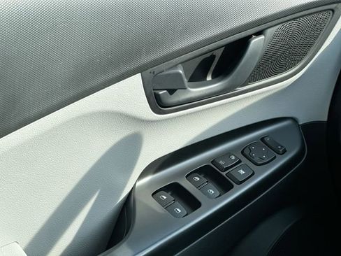 Used 2023 Hyundai Kona SEL w/ Cargo Package image 17