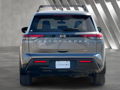 Used 2022 Nissan Pathfinder SV image 5