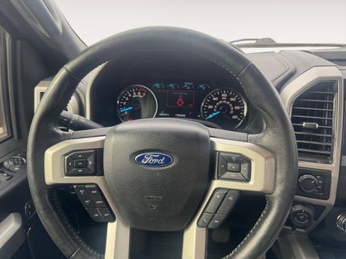 Used 2018 Ford F150 Lariat w/ Equipment Group 502A Luxury image 12