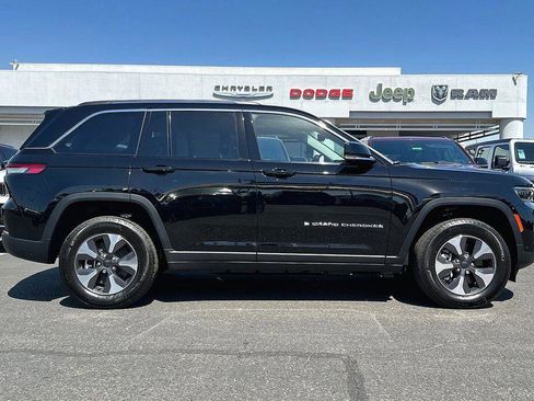 Used 2023 Jeep Grand Cherokee 4WD 4xe w/ Luxury Tech Group II image 3