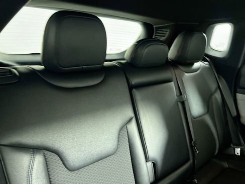 Used 2024 Jeep Compass Latitude image 31