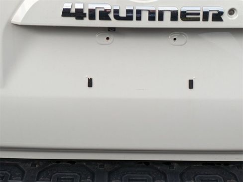 Used 2016 Toyota 4Runner SR5 image 25