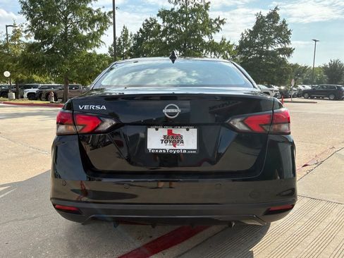 Used 2025 Nissan Versa SV FWD image 7