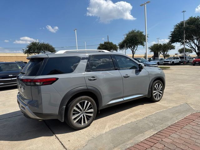 Used 2022 Nissan Pathfinder Platinum w/ Cargo Package AWD/4WD image 3