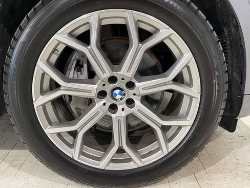 Used 2023 BMW X7 xDrive40i w/ Executive Package image 16