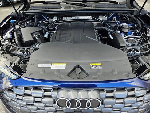 New 2025 Audi Q5 Premium Plus image 24