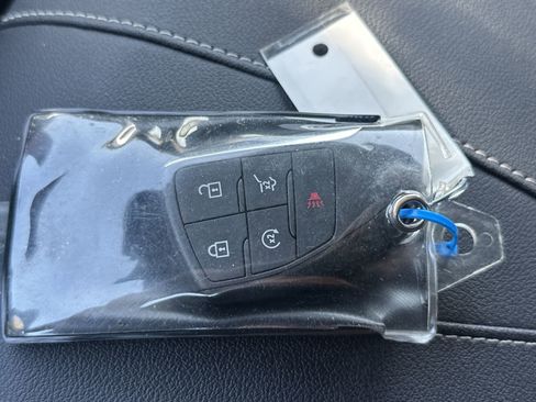 Used 2025 Chevrolet Traverse LT AWD/4WD image 35