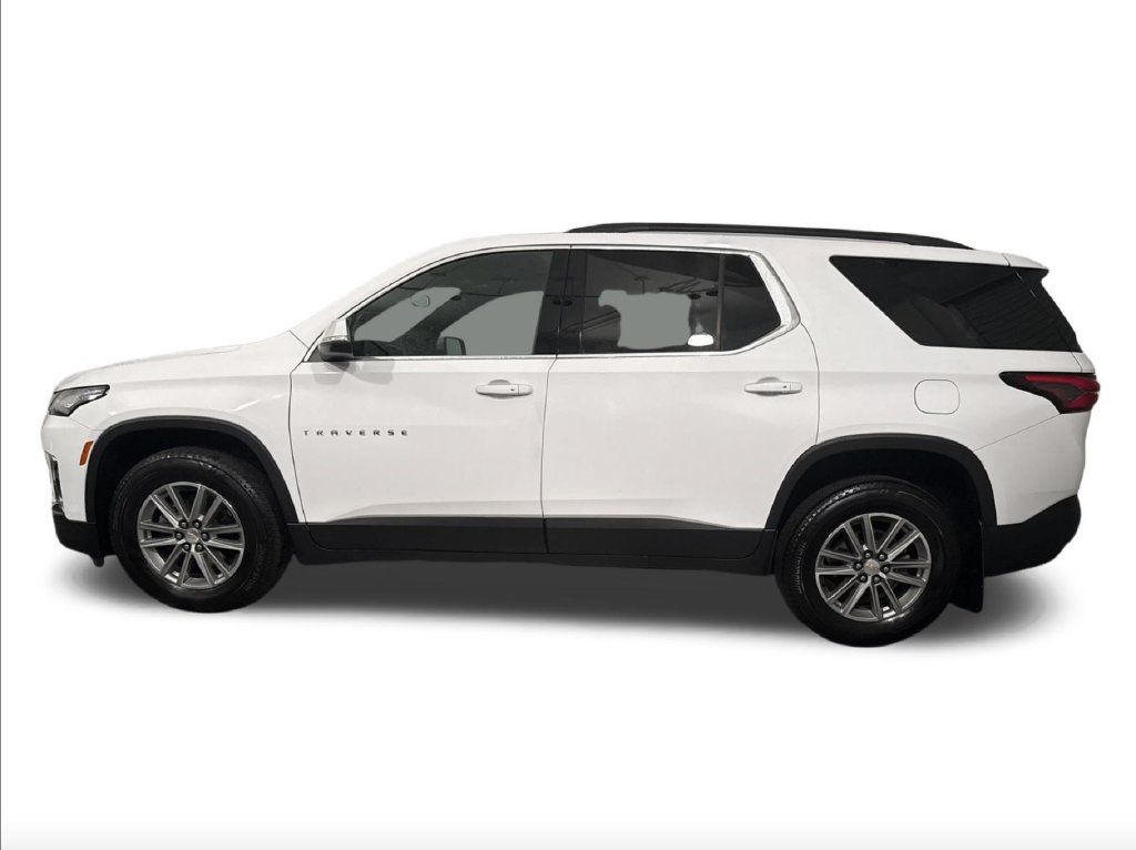 Used 2023 Chevrolet Traverse RS w/ LPO, Floor Liner Package AWD/4WD image 3