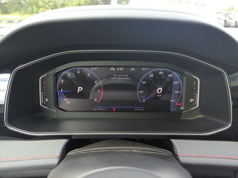 Used 2025 Volkswagen Jetta GLI Autobahn FWD image 39