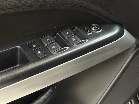 Used 2021 Chevrolet Colorado LT w/ LT Convenience Package AWD/4WD image 44