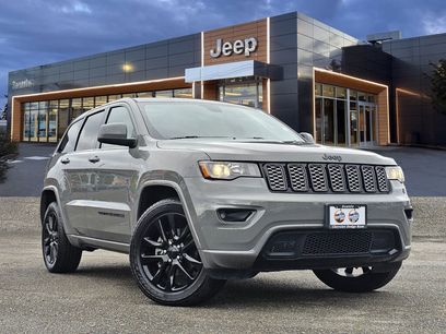 Used 2019 Jeep Grand Cherokee Altitude