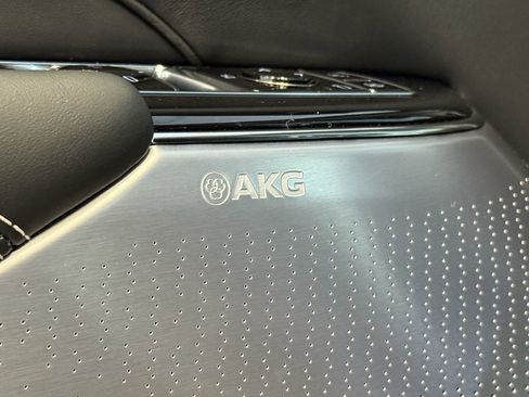 New 2026 Cadillac Lyriq V image 25