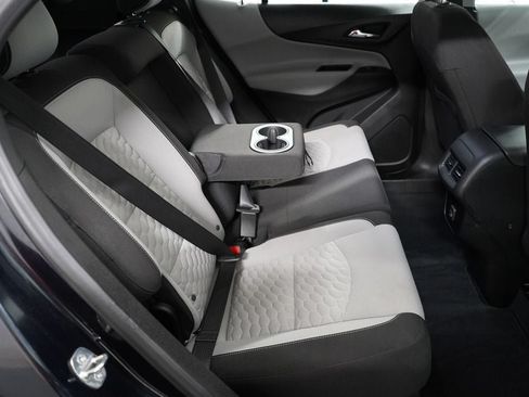 Used 2021 Chevrolet Equinox LS FWD image 17