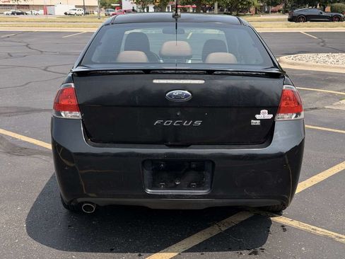 Used 2009 Ford Focus SE FWD image 5