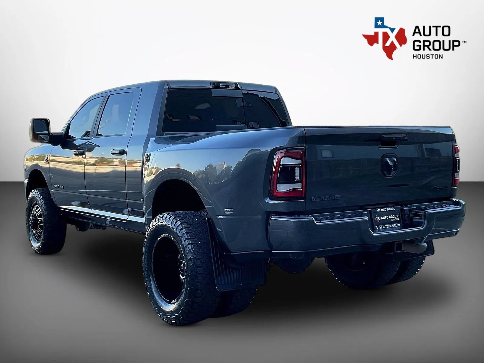 Used 2023 RAM 3500 Laramie w/ Night Edition AWD/4WD image 3