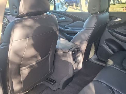 Used 2017 Buick Envision Essence image 5