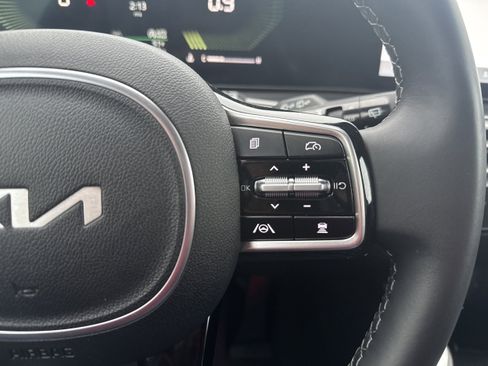 Used 2024 Kia Sorento S image 26