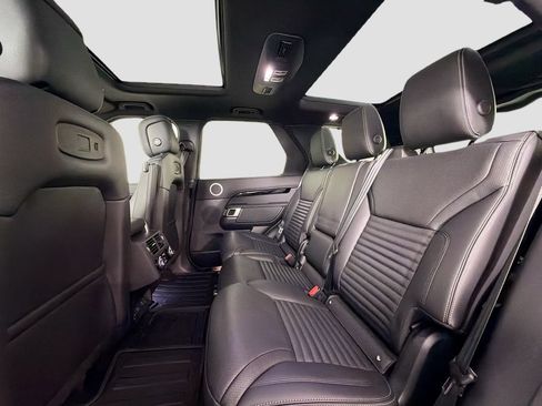New 2026 Land Rover Discovery S AWD/4WD image 26