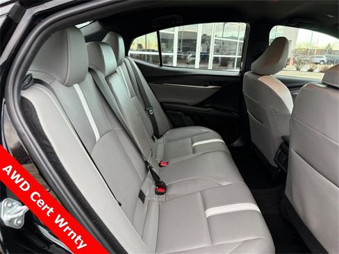 Used 2025 Toyota Camry SE image 12
