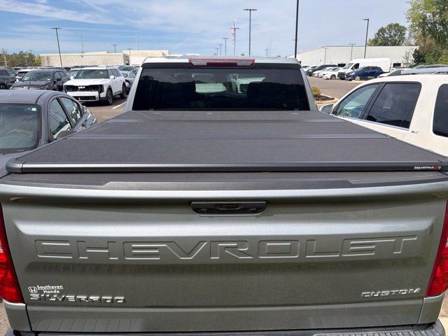 Used 2023 Chevrolet Silverado 1500 Custom RWD image 6