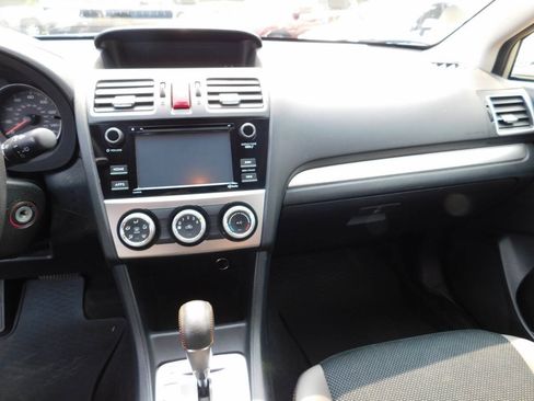 Used 2017 Subaru Crosstrek 2.0i Premium AWD/4WD image 7