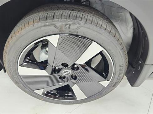 Certified 2025 Nissan Kicks SR image 54