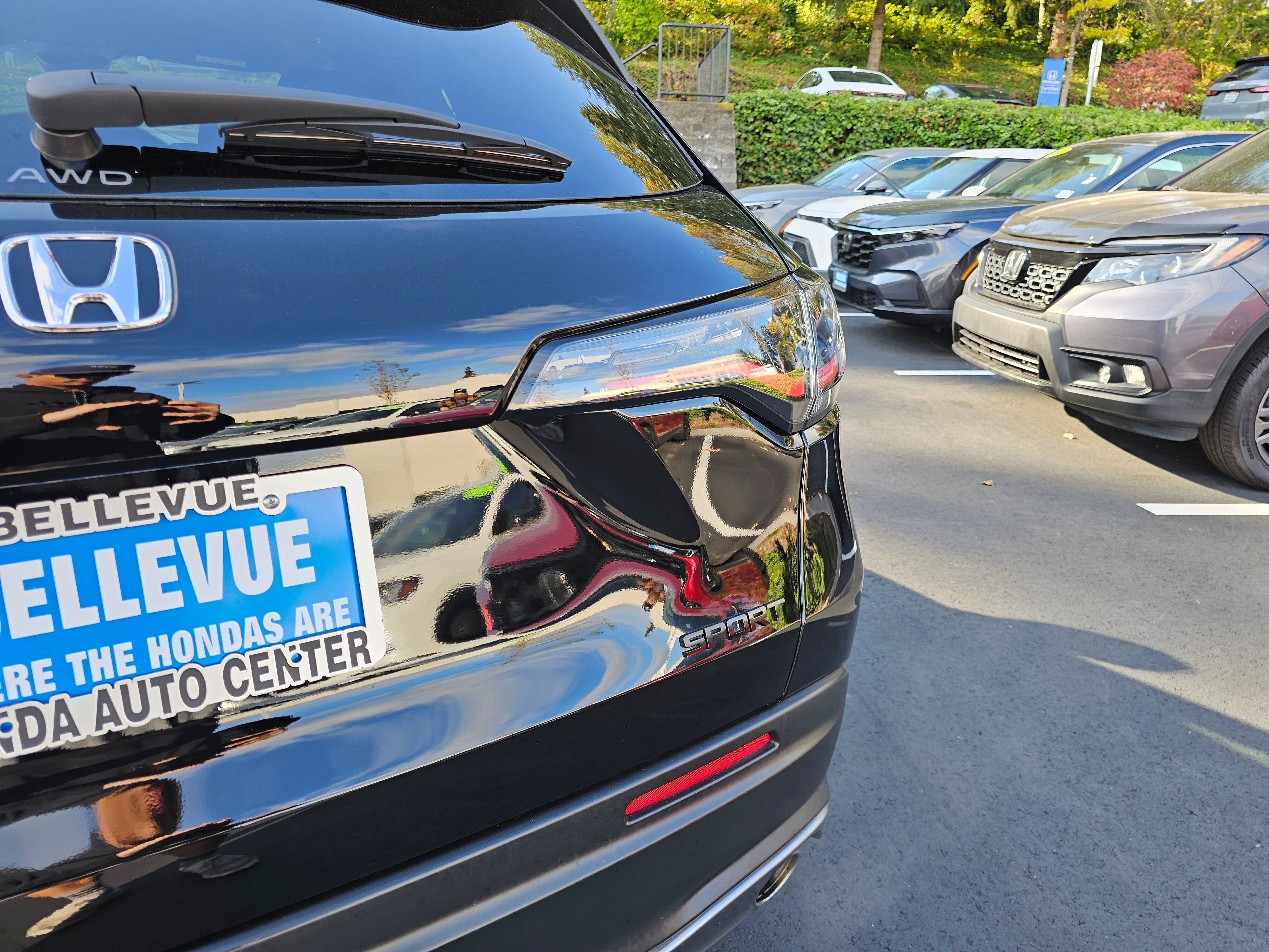 Used 2025 Honda HR-V Sport image 18