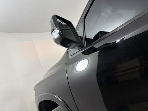 Used 2019 RAM 1500 Laramie AWD/4WD image 13
