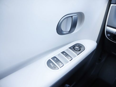 New 2026 Hyundai Ioniq 5 SEL AWD/4WD image 22