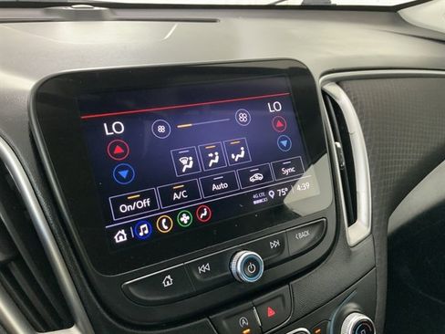 Used 2023 Chevrolet Malibu LT image 29