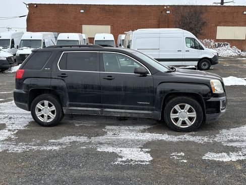 Used 2016 GMC Terrain SLE w/ Convenience Package image 9