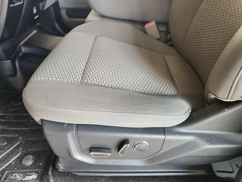 Used 2017 Ford F150 XLT w/ Equipment Group 302A Luxury AWD/4WD image 23
