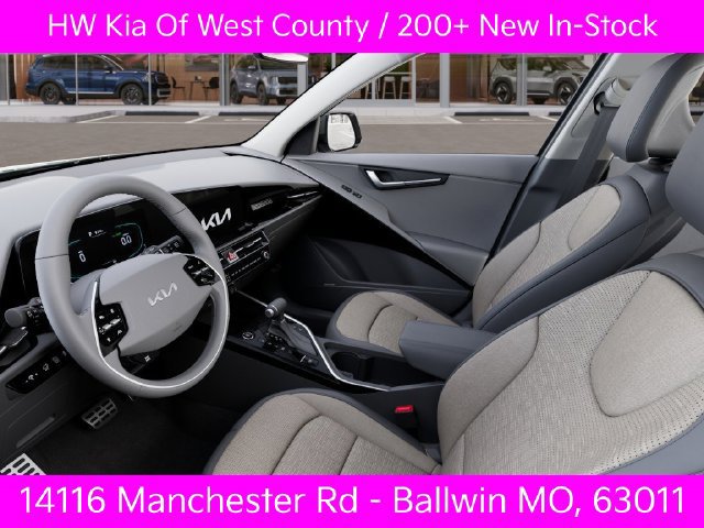 New 2025 Kia Niro SX Touring FWD image 17