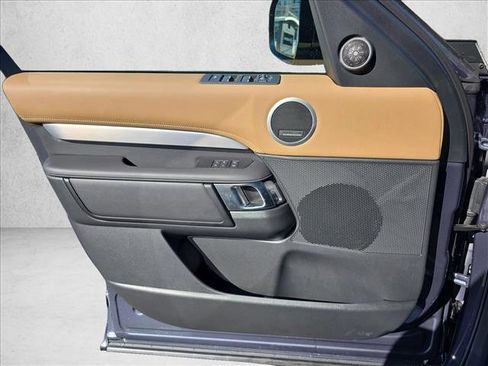 New 2026 Land Rover Discovery Limited Edition image 26