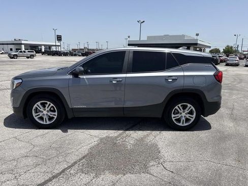 Used 2021 GMC Terrain SLE FWD image 9
