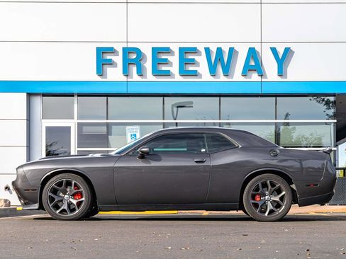 Used 2019 Dodge Challenger GT image 2