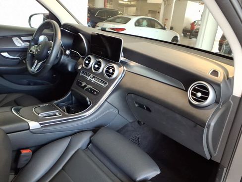 Used 2020 Mercedes-Benz GLC 300 4MATIC image 21