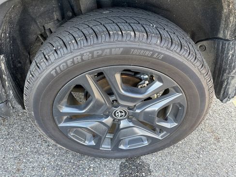 Used 2023 Toyota RAV4 Adventure image 12