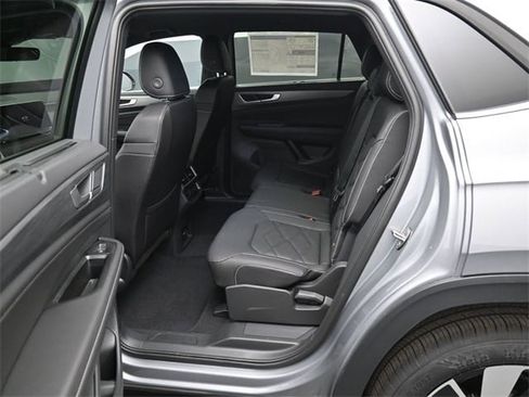 New 2026 Volkswagen Atlas Cross Sport SE image 11