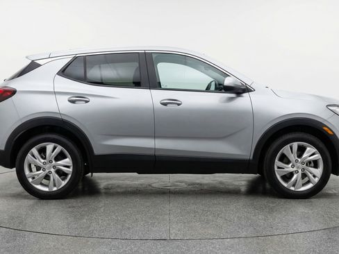 Used 2025 Buick Encore GX Preferred image 11