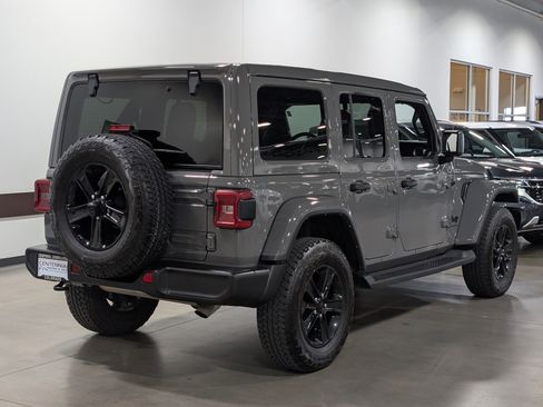 Used 2023 Jeep Wrangler Unlimited Sahara image 3
