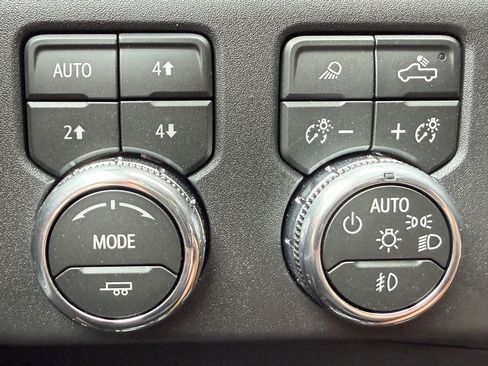 New 2026 GMC Sierra 1500 SLT w/ SLT Premium Plus Package AWD/4WD image 42