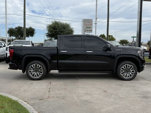 Used 2025 GMC Sierra 1500 Denali Ultimate AWD/4WD image 3