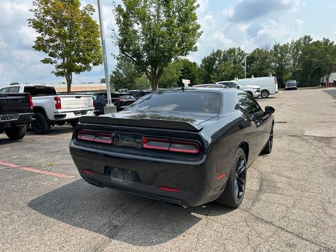 Used 2018 Dodge Challenger R/T Plus RWD image 5