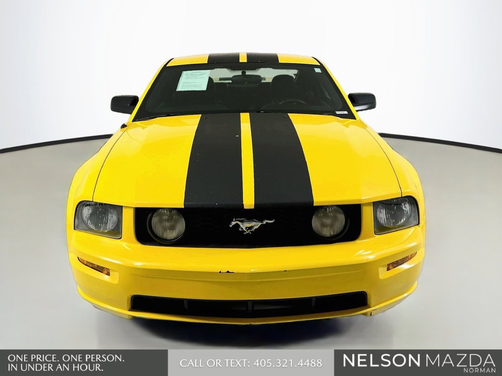 Used 2006 Ford Mustang GT RWD image 2