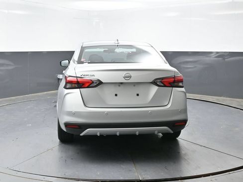 Used 2025 Nissan Versa SV FWD image 11